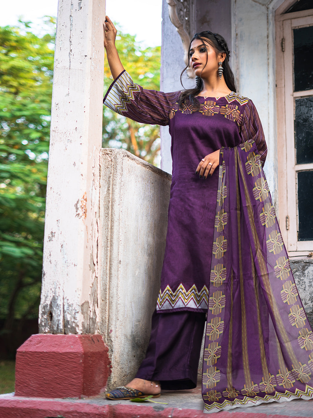 Printed Mughal Motif Kurta Set with Dupatta – Elegant Traditional Wear