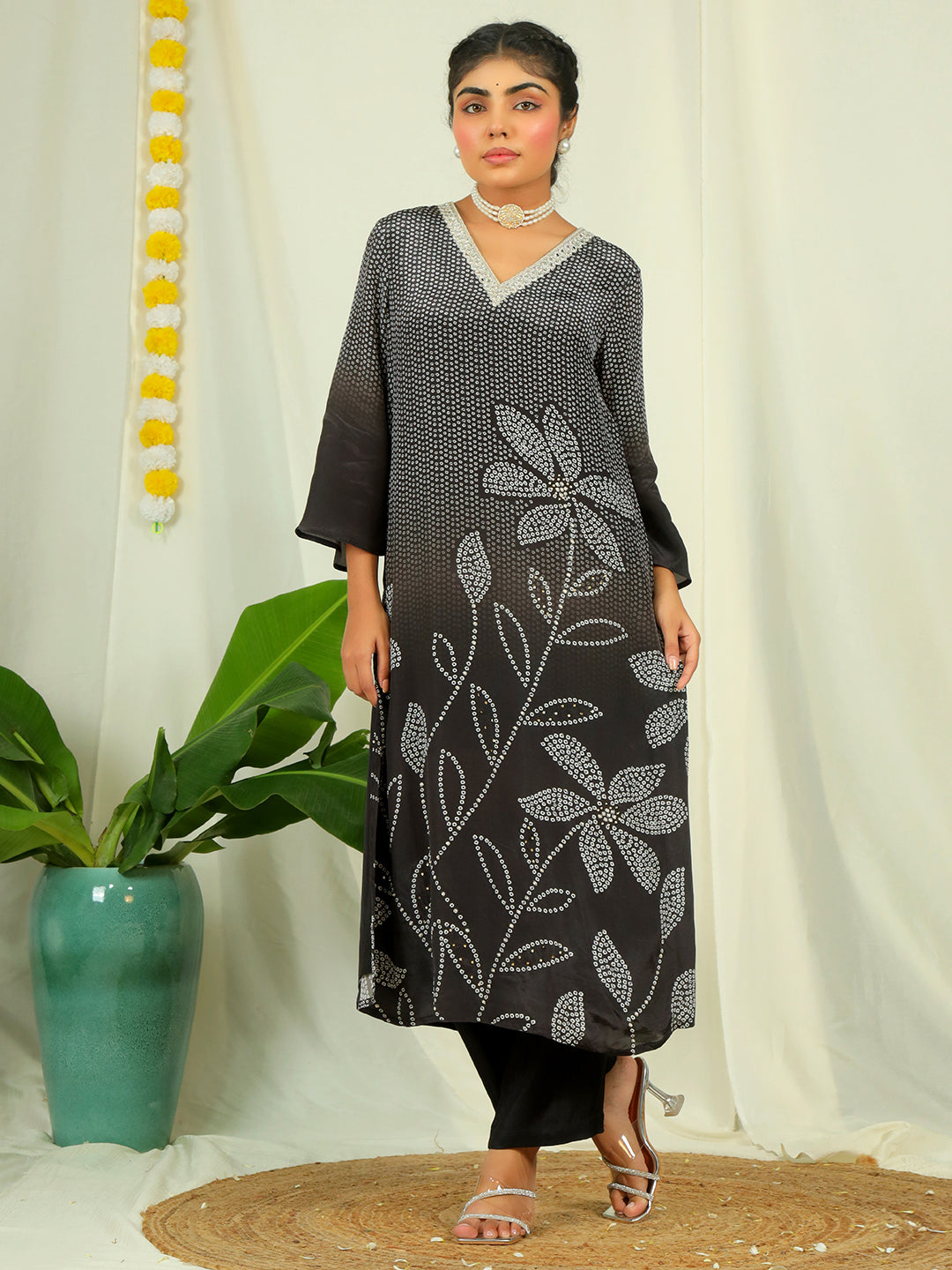 Ombre Natural Crepe Kurta Pant Set with Dupatta with Hand Work - Black