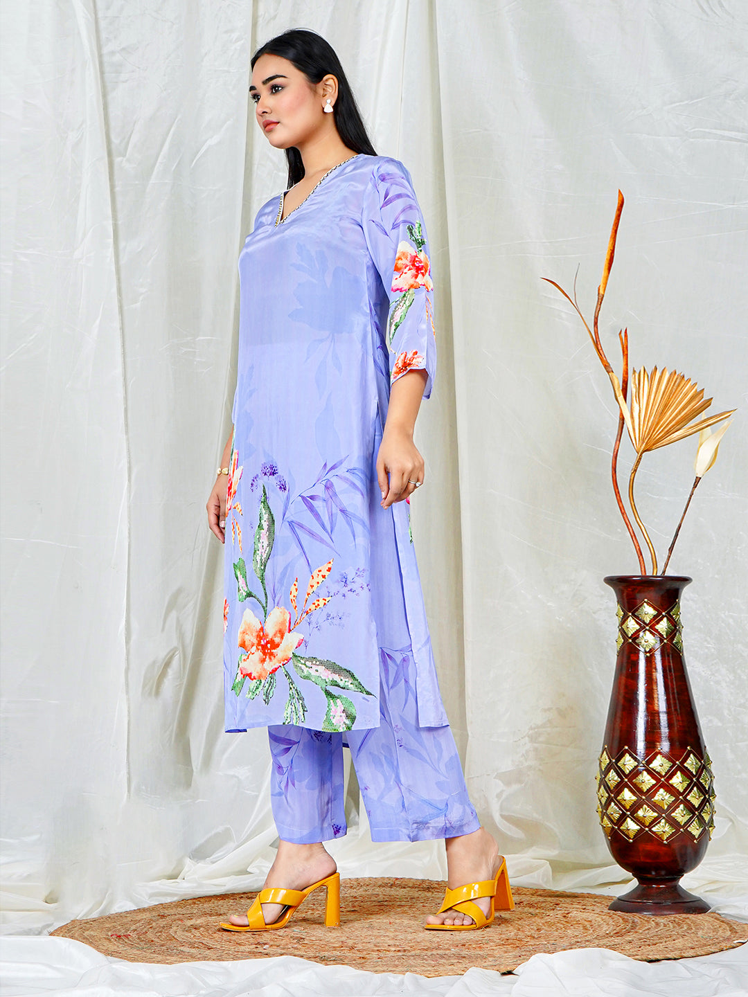 Lavender Natural Crepe Coord Set with Handwork V-Neckline
