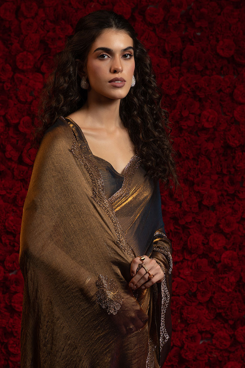 Exquisite Gold Silk Saree – Elegant Metallic Sheen with Delicate Embellishment